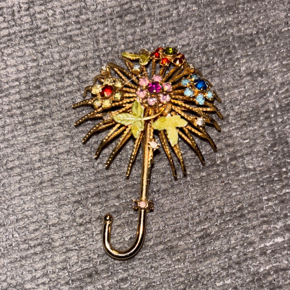 Vintage Elegant Gold and Multicolor Brooch